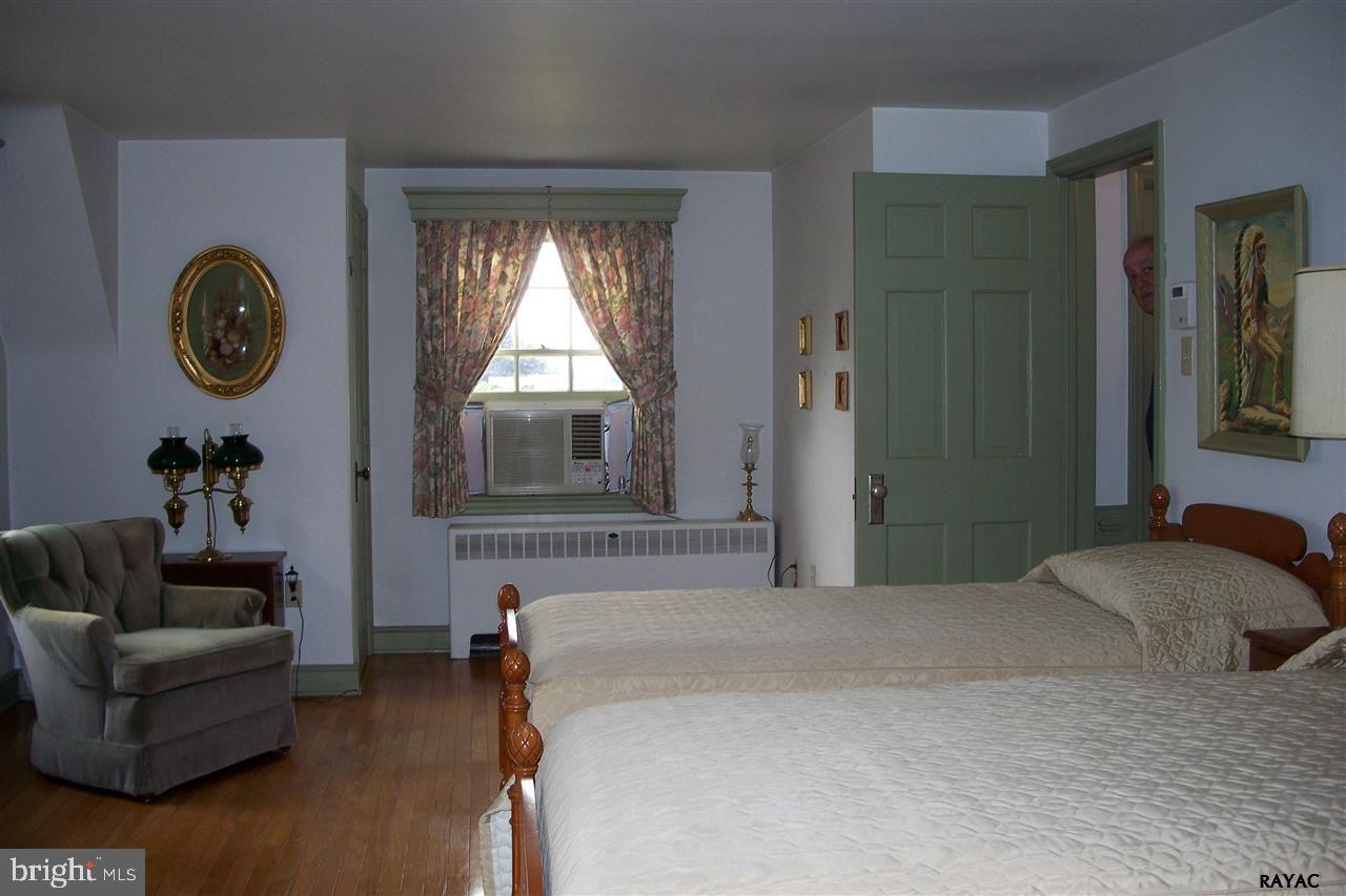 2239 Linden Road York, PA 17408 - Photo 25 of 35 Gallery Image 25