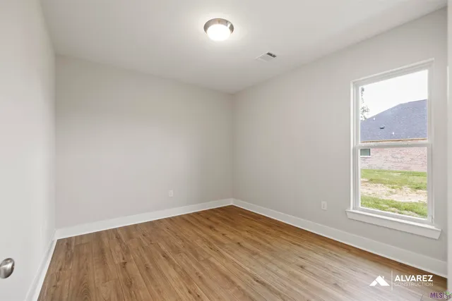 $375,990 | 25287 Burlington Drive, Denham Springs, LA 70726