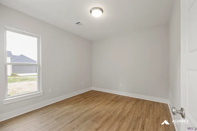 $375,990 | 25287 Burlington Drive, Denham Springs, LA 70726