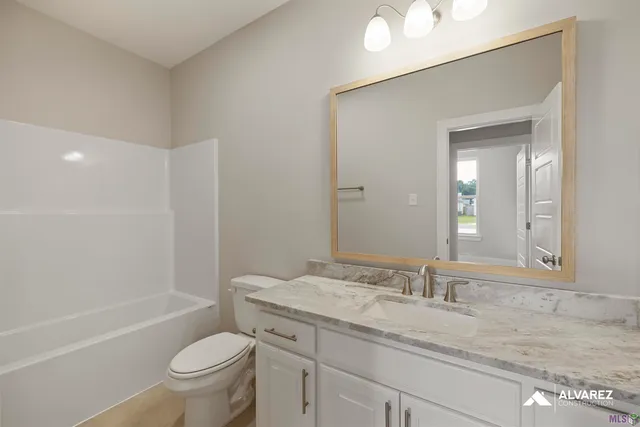 $375,990 | 25287 Burlington Drive, Denham Springs, LA 70726