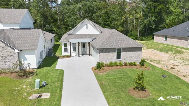 $375,990 | 25287 Burlington Drive, Denham Springs, LA 70726