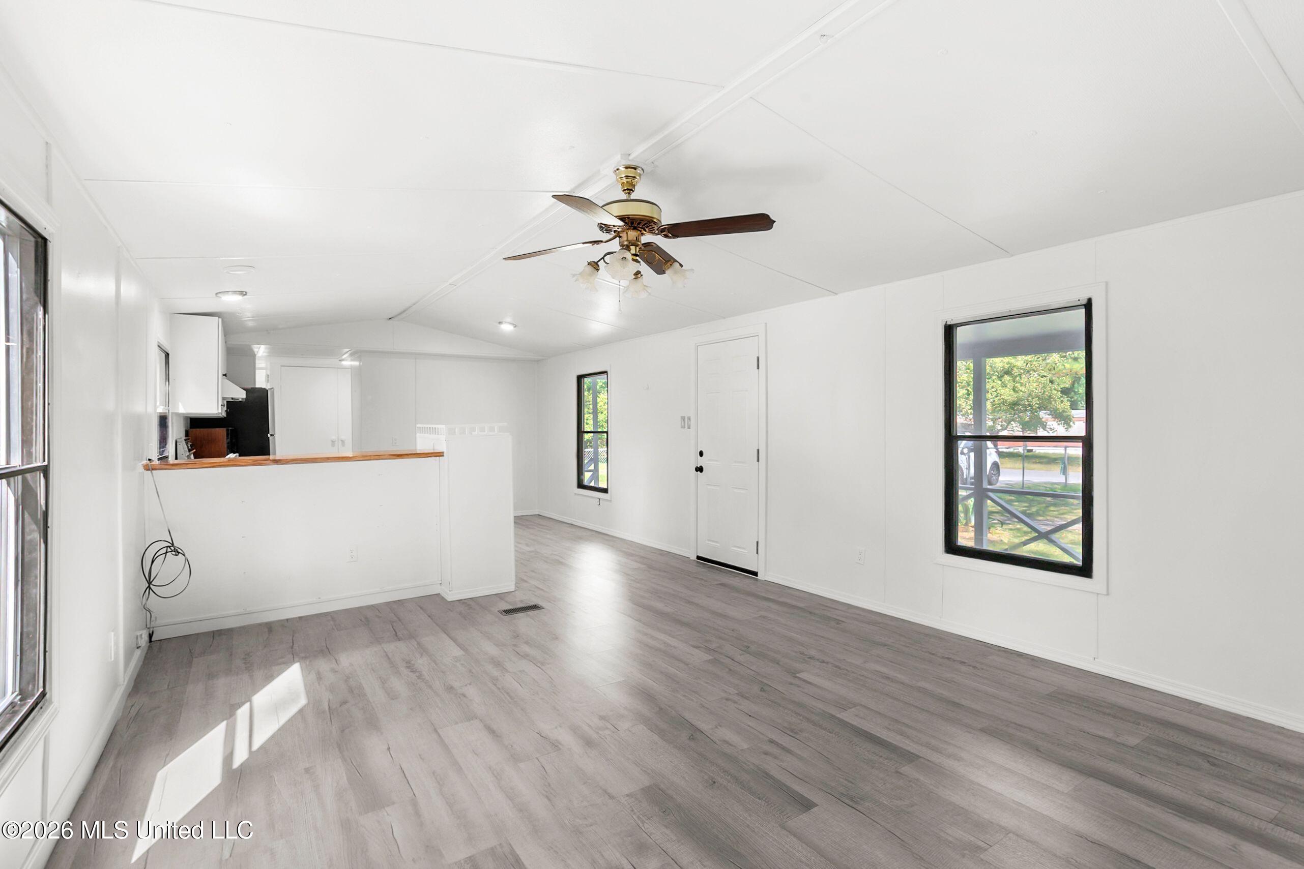 12351 Salisbury Road Gulfport, MS 39503 - Photo 7 of 29 07-Living Room