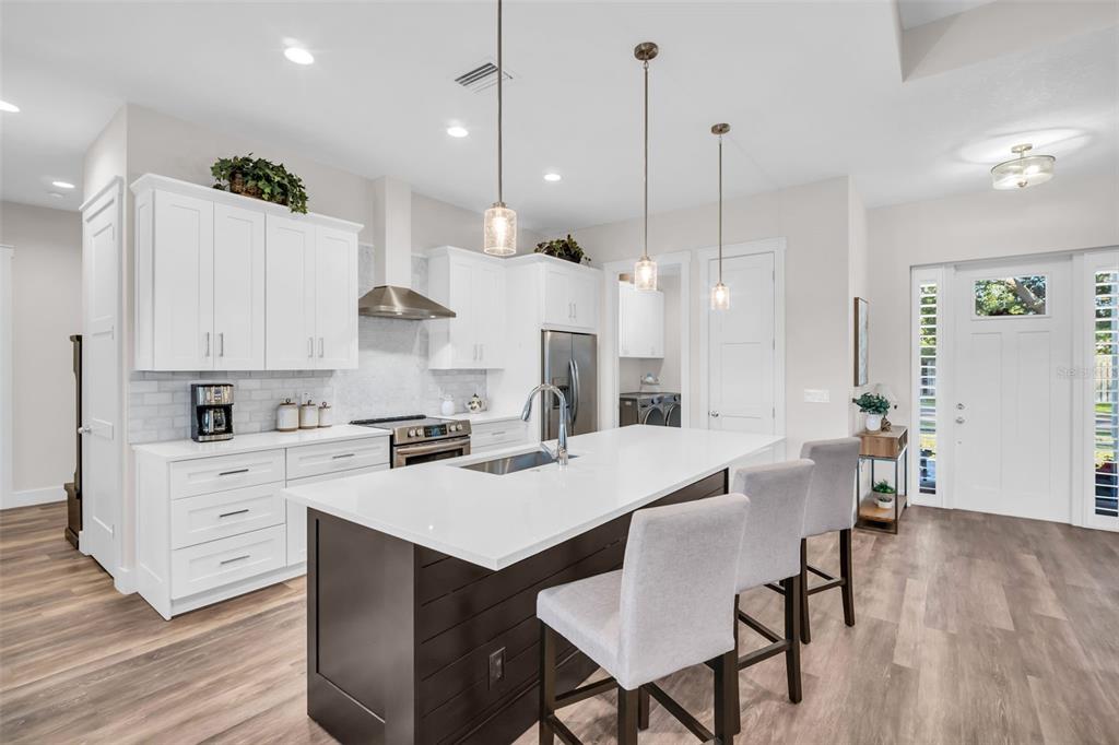 9840 West Bay Street Seminole, FL 33776 - Photo 10 of 75