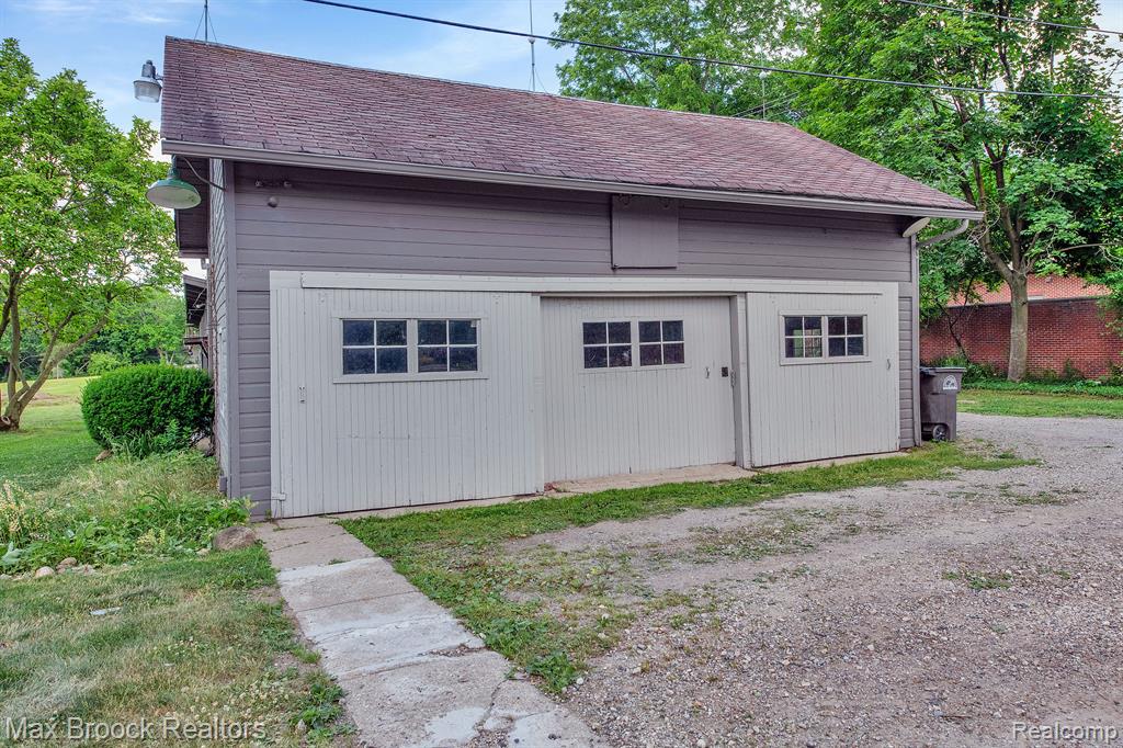 19011 Beck Road Northville, MI 48168 - Photo 30 of 40