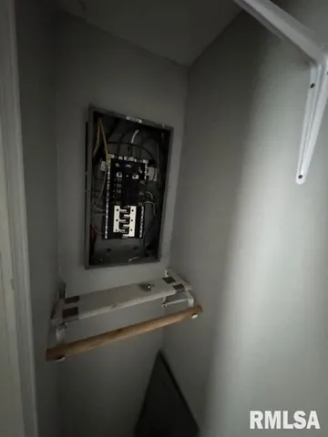 $70,000 | 6812 33rd Street, Moline, IL 61265