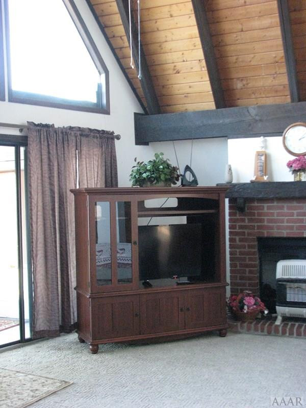 424 Beech Bay Road Roper, NC 27970 - Photo 14 of 35 Living room 2