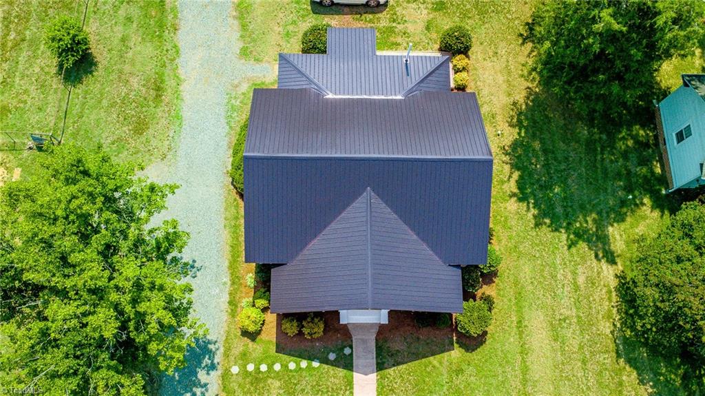 2722 Darrow Road Walkertown, NC 27051 - Photo 4 of 34