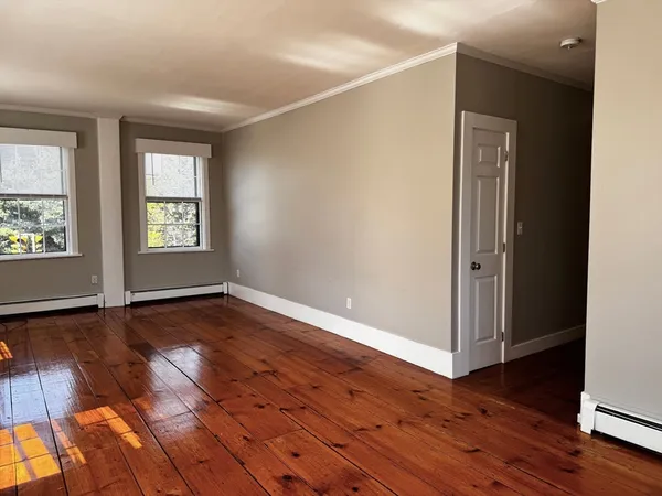 $2,900 | 84 Washington Street, Unit 2, Marblehead, MA 01945
