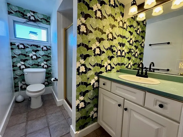 $2,900 | 84 Washington Street, Unit 2, Marblehead, MA 01945