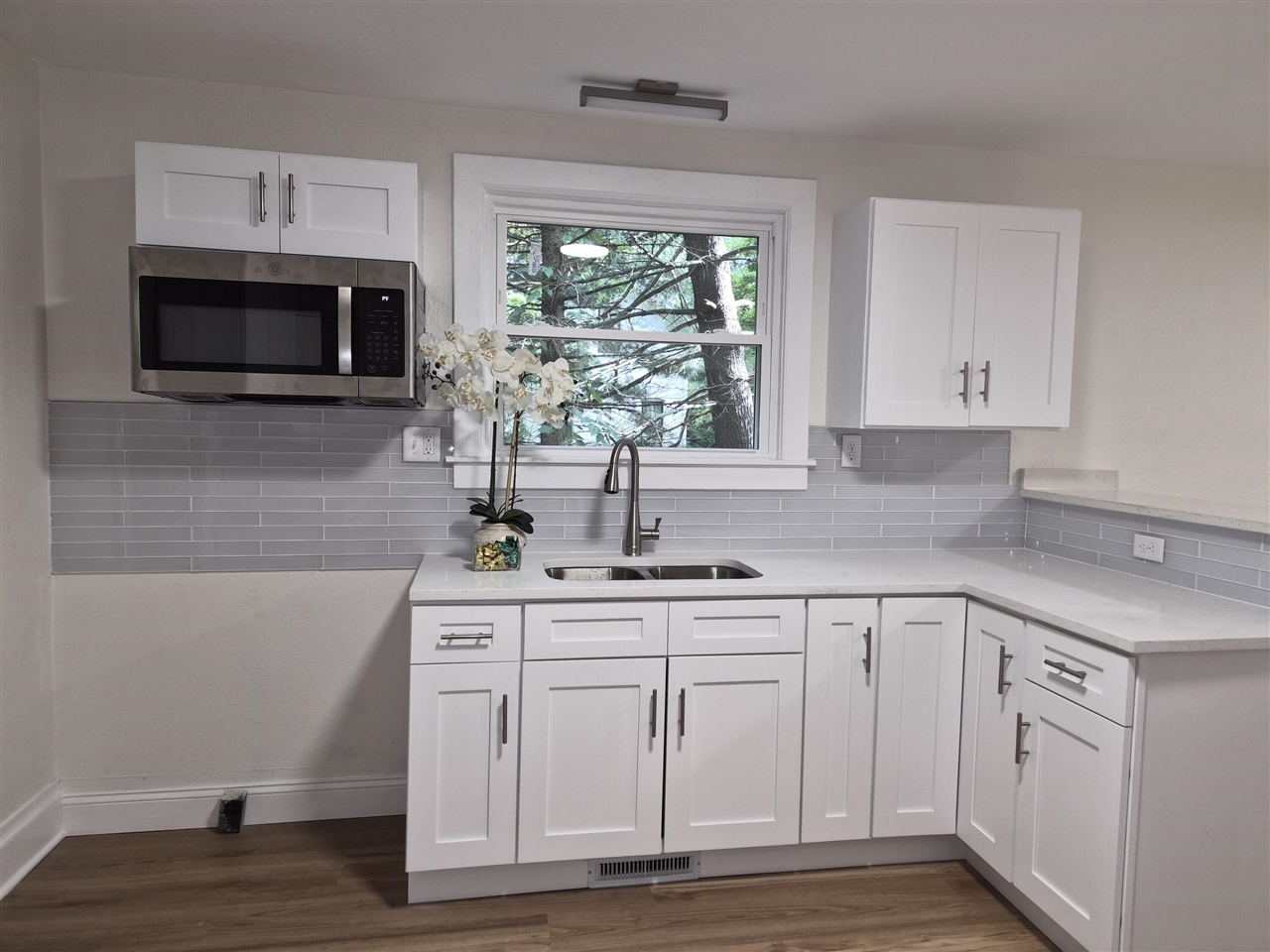 317 North Grant Avenue Three Rivers, MI 49093 - Photo 5 of 19