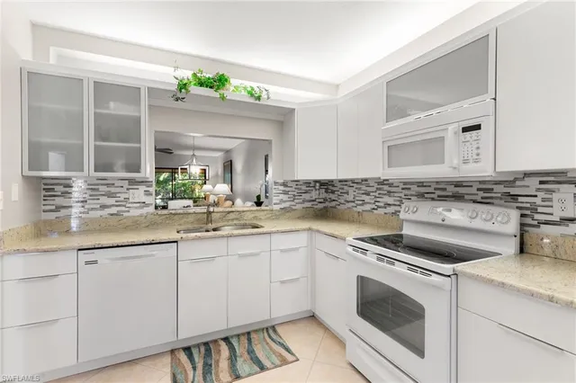 $319,000 | 1828 Kings Lake Boulevard, Unit 103, Naples, FL 34112