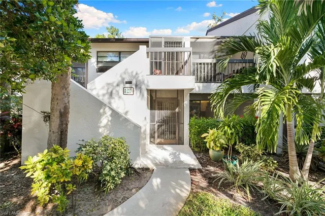 $319,000 | 1828 Kings Lake Boulevard, Unit 103, Naples, FL 34112