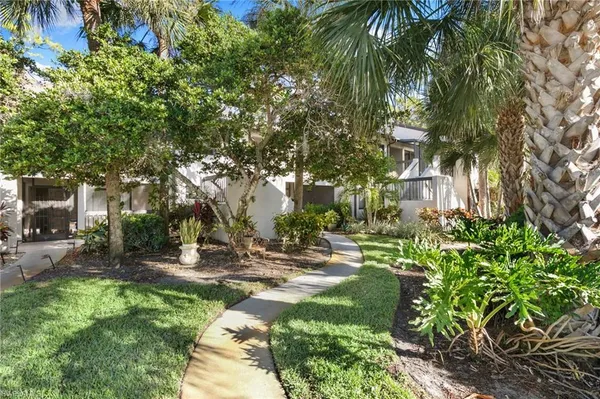 $319,000 | 1828 Kings Lake Boulevard, Unit 103, Naples, FL 34112