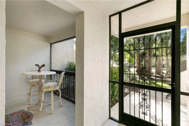$319,000 | 1828 Kings Lake Boulevard, Unit 103, Naples, FL 34112
