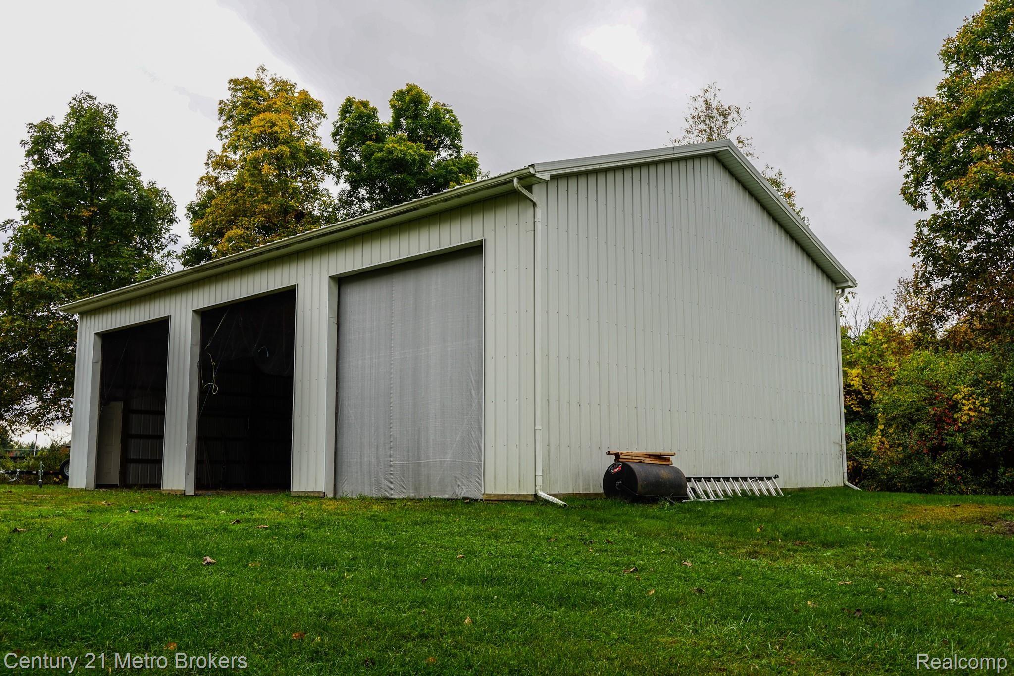 3848 Davison Road Lapeer, MI 48446 - Photo 29 of 39 DSC09919.jpg
