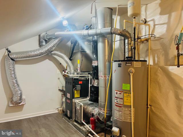 3135 Floating Leaf Lane Waldorf, MD 20603 - Photo 65 of 100 a view of walk in closet