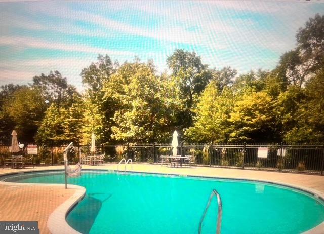3135 Floating Leaf Lane Waldorf, MD 20603 - Photo 91 of 100 Community Pool outside