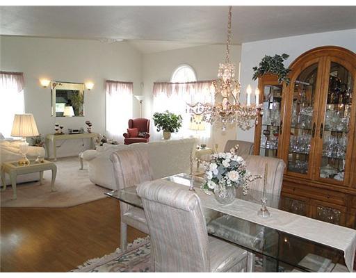 100 Ohare Road Canonsburg, PA 15317 - Photo 6 of 18 Dining Room.