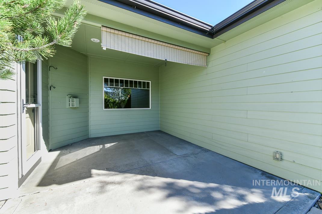 727 West Sedgewick Street Meridian, ID 83646 - Photo 22 of 30 View of patio / terrace