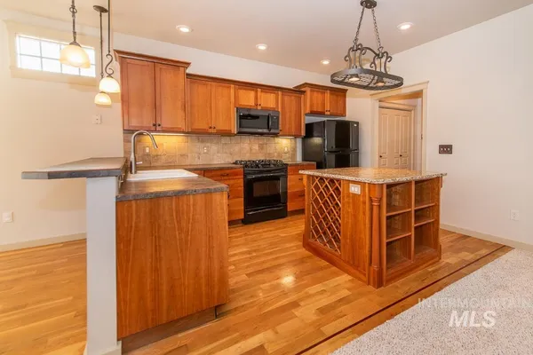 $458,900 | 727 West Sedgewick Street, Meridian, ID 83646