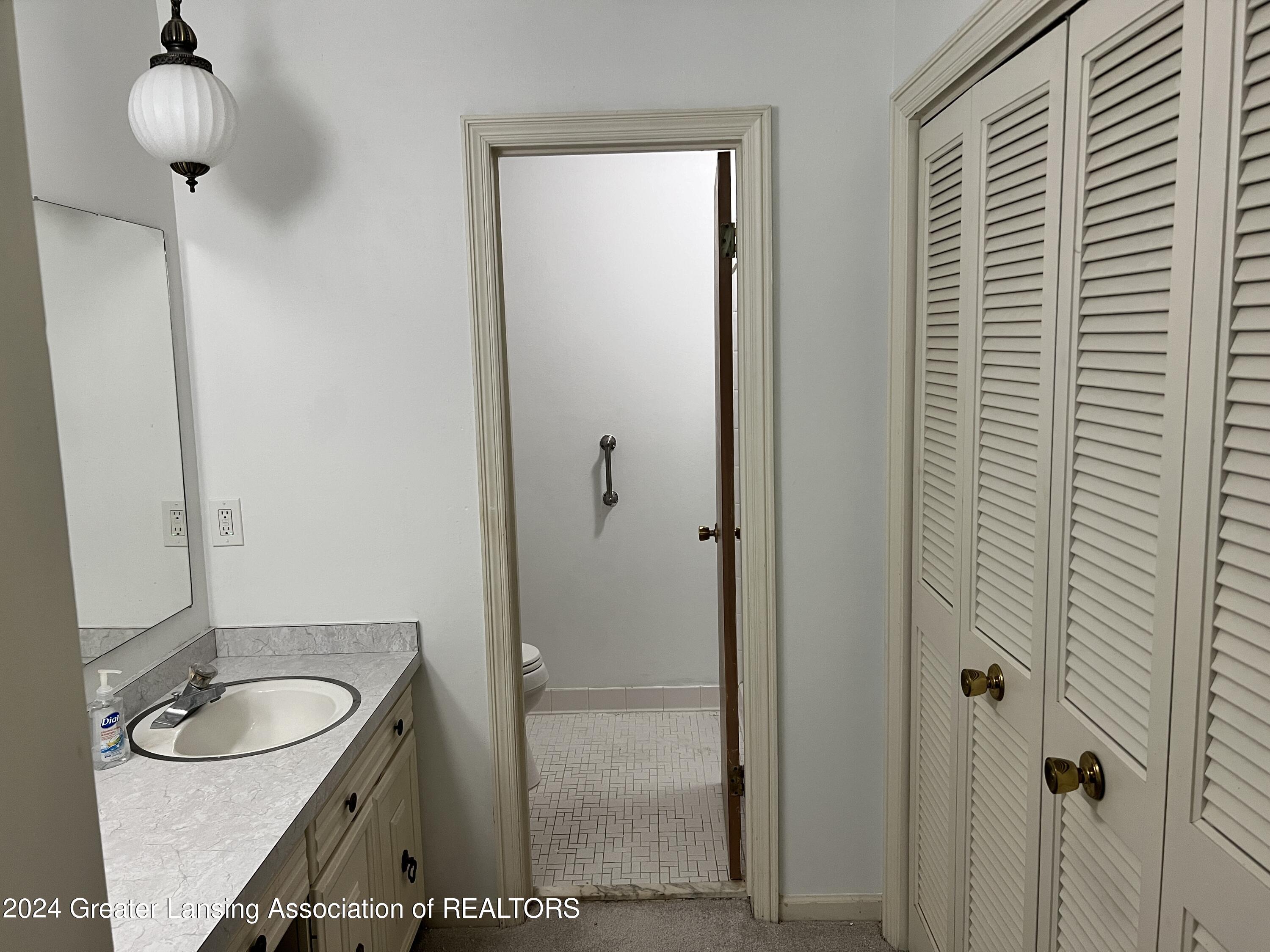 1740 Wellington Road, Unit 211 Lansing, MI 48910 - Photo 16 of 24 Photo Jun 11 2024, 2 54 51 PM