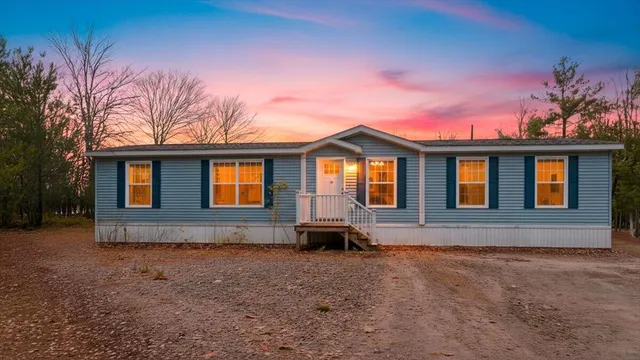 $235,000 | 31 Samsons' Way, Bowdoin, ME 04287