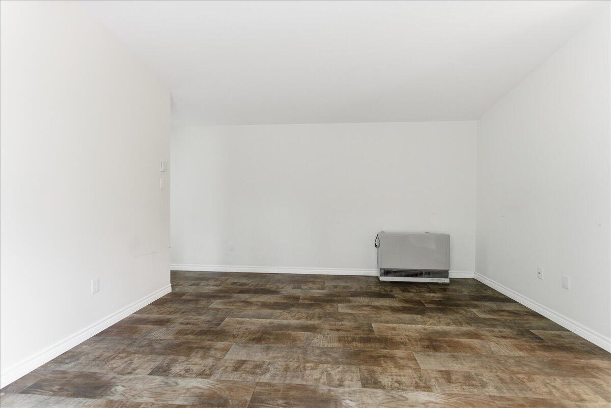 31 Samsons' Way Bowdoin, ME 04287 - Photo 15 of 41 Living Room