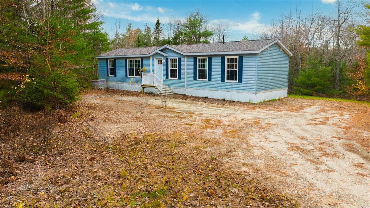 31 Samsons' Way Bowdoin, ME 04287 - Photo 3 of 41 Front