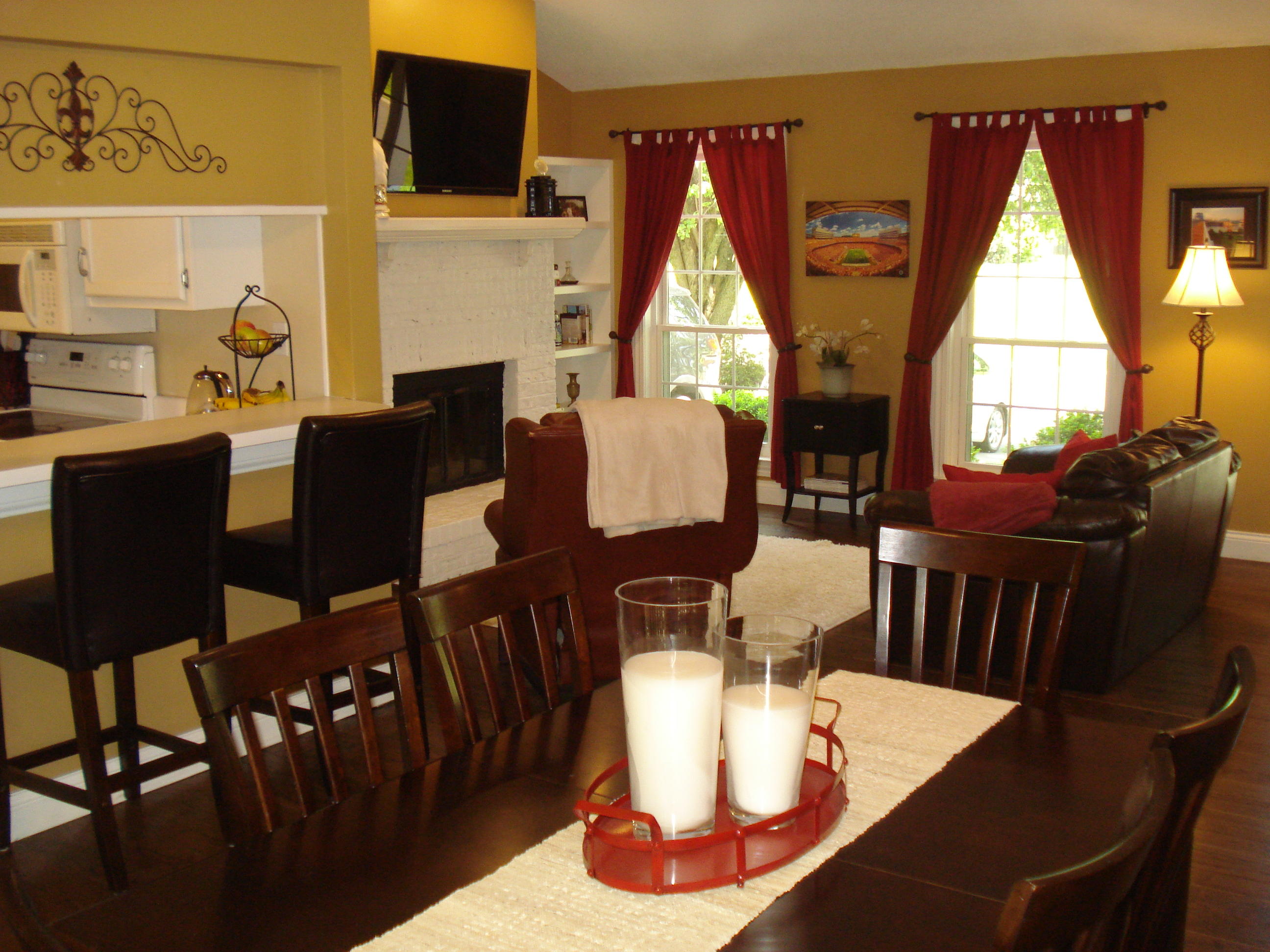 1367 Wenlock Road Knoxville, TN 37922 - Photo 8 of 32 Dining Area Looking Into Great Goom