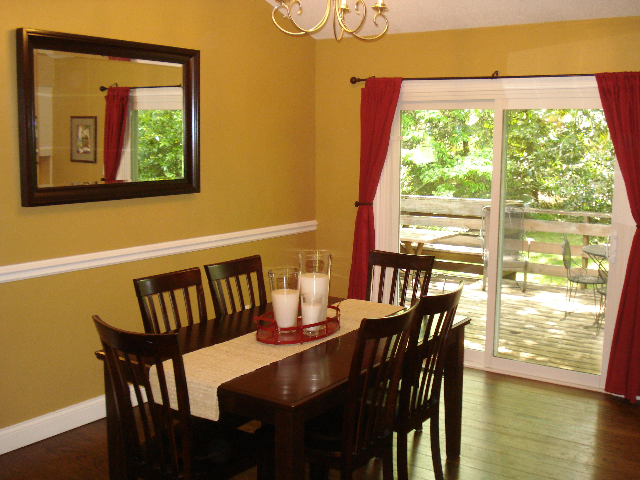 1367 Wenlock Road Knoxville, TN 37922 - Photo 10 of 32 Dining Area w/ Hardwood Floors