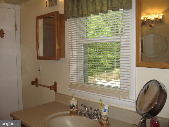 118 Stonewall Road Catonsville, MD 21228 - Photo 10 of 16 Master Bath #2