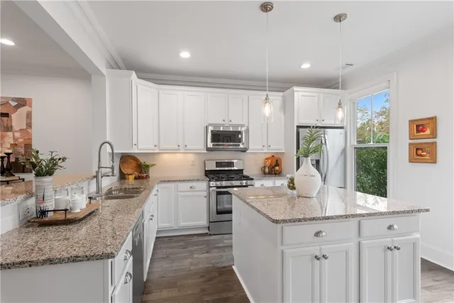 $800,000 | 410 Canton Walk, Roswell, GA 30075