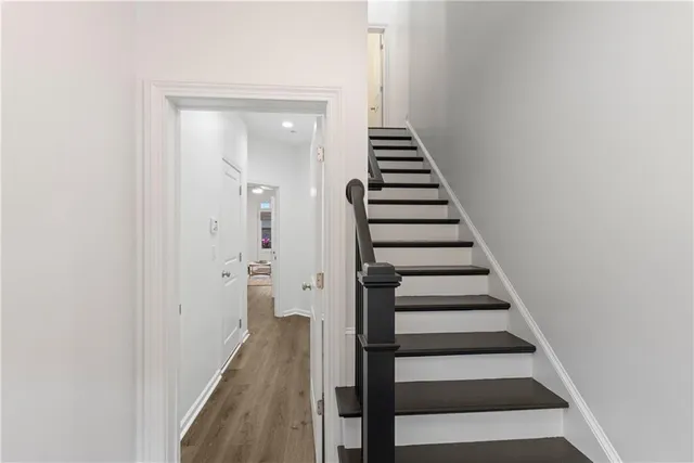 $800,000 | 410 Canton Walk, Roswell, GA 30075