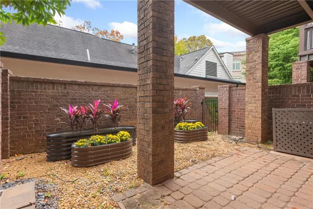 $800,000 | 410 Canton Walk, Roswell, GA 30075