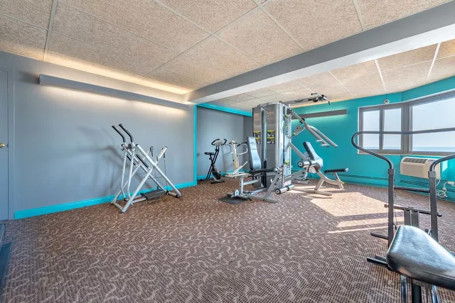 $1,800 | 7337 South South Shore Drive, Unit 902, Chicago, IL 60649