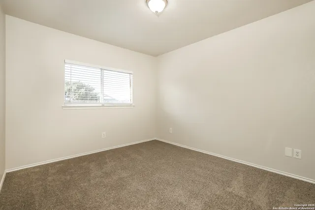 $1,915 | 3905 Wensledale Drive, Schertz, TX 78108