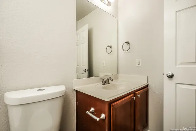 $1,915 | 3905 Wensledale Drive, Schertz, TX 78108