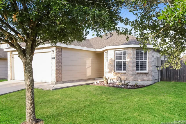 $1,915 | 3905 Wensledale Drive, Schertz, TX 78108