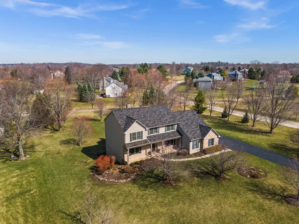 $709,900 | 39-w228 West Hilltop Drive, St. Charles, IL 60175