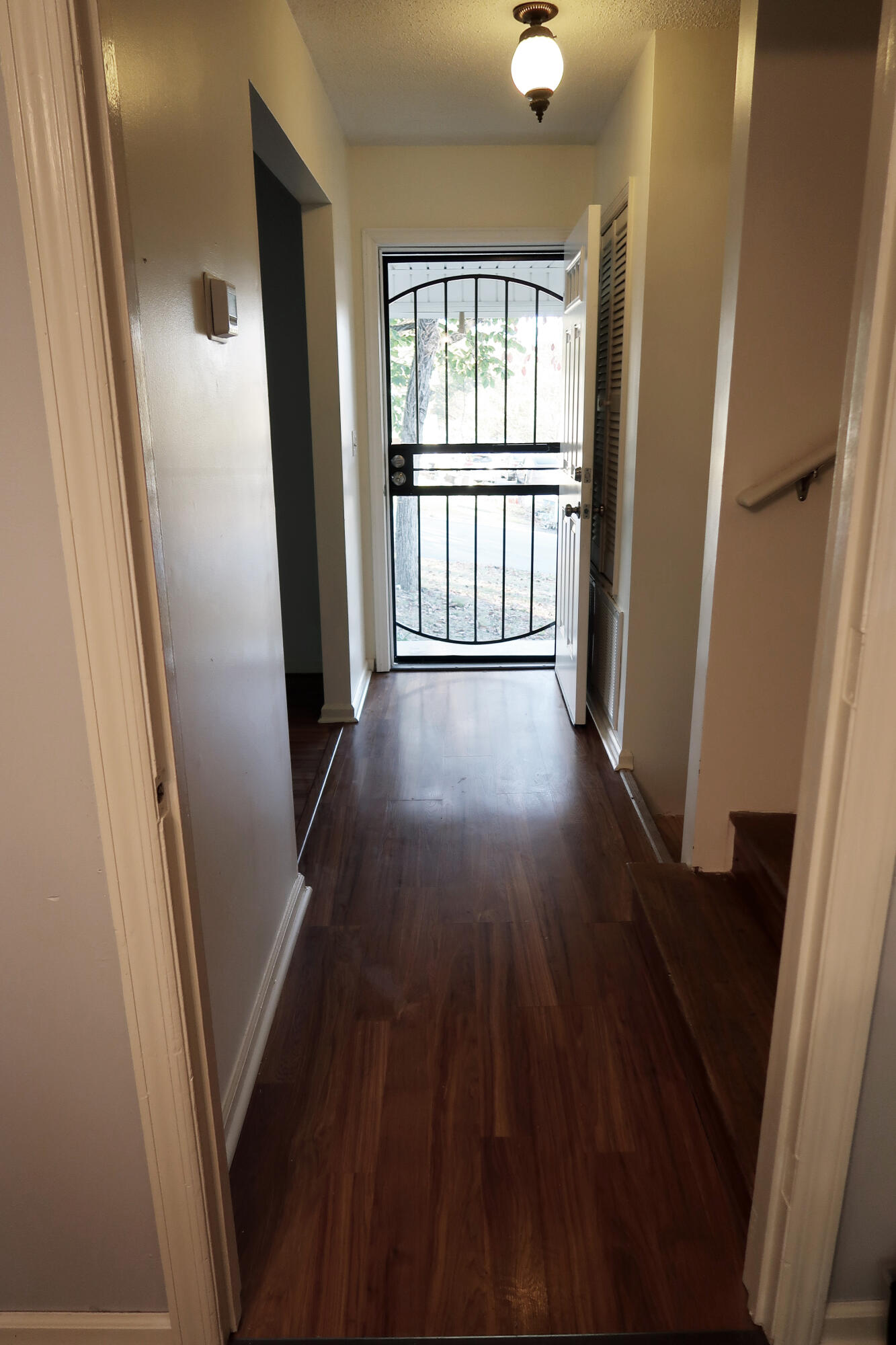 133 Rolling Ridge Drive Chattanooga, TN 37421 - Photo 18 of 50 18Entry Hallway to Door