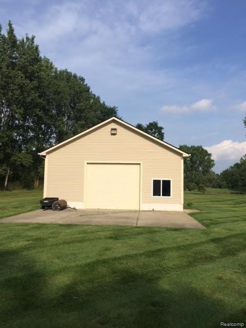 15207 Hawley Road Holly, MI 48442 - Photo 8 of 28 28.jpg
