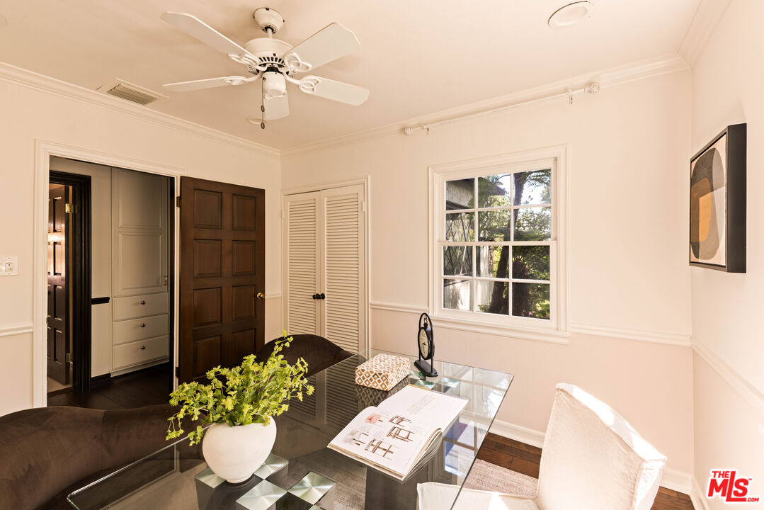 17010 Rancho Street Encino, CA 91316 - Photo 15 of 25