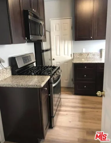 $1,000 | 1229 West 36th Place, Los Angeles, CA 90007