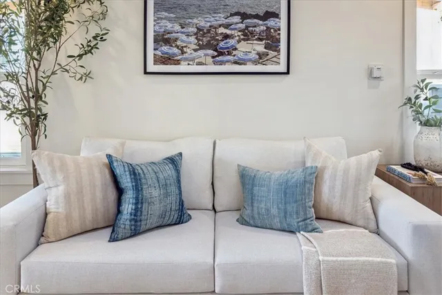 $1,389,500 | 523 South Francisca Avenue, Redondo Beach, CA 90277