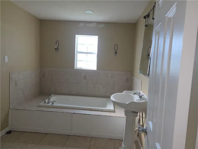 $1,750 | 1340 Marshall Drive, Marrero, LA 70072