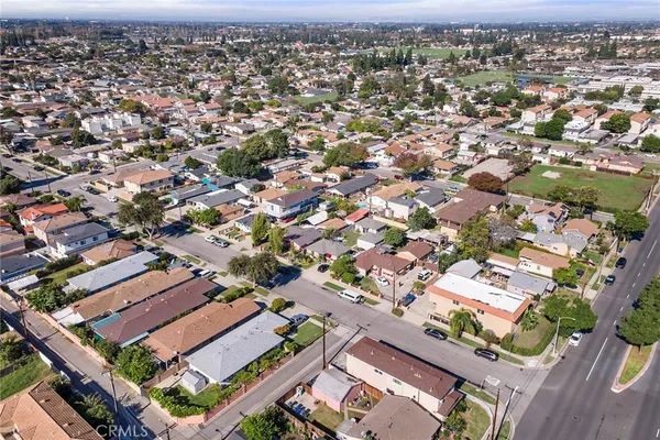 $3,200 | 11754 Walcroft Street, Lakewood, CA 90715