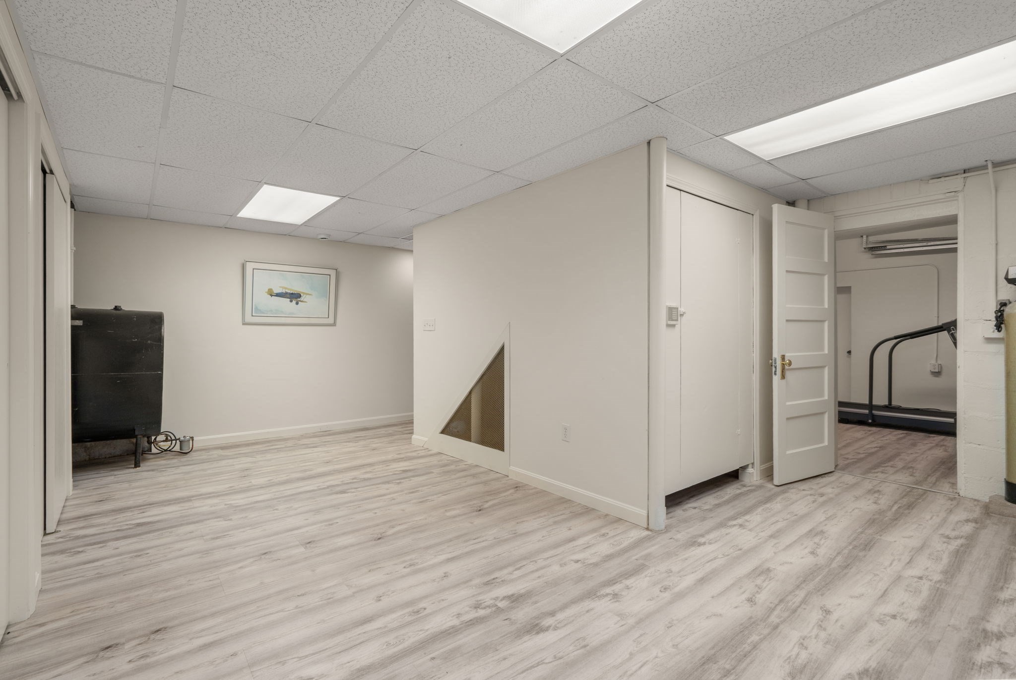9 Oakley Road Dover, MA 02030 - Photo 19 of 37 Gallery Image 19