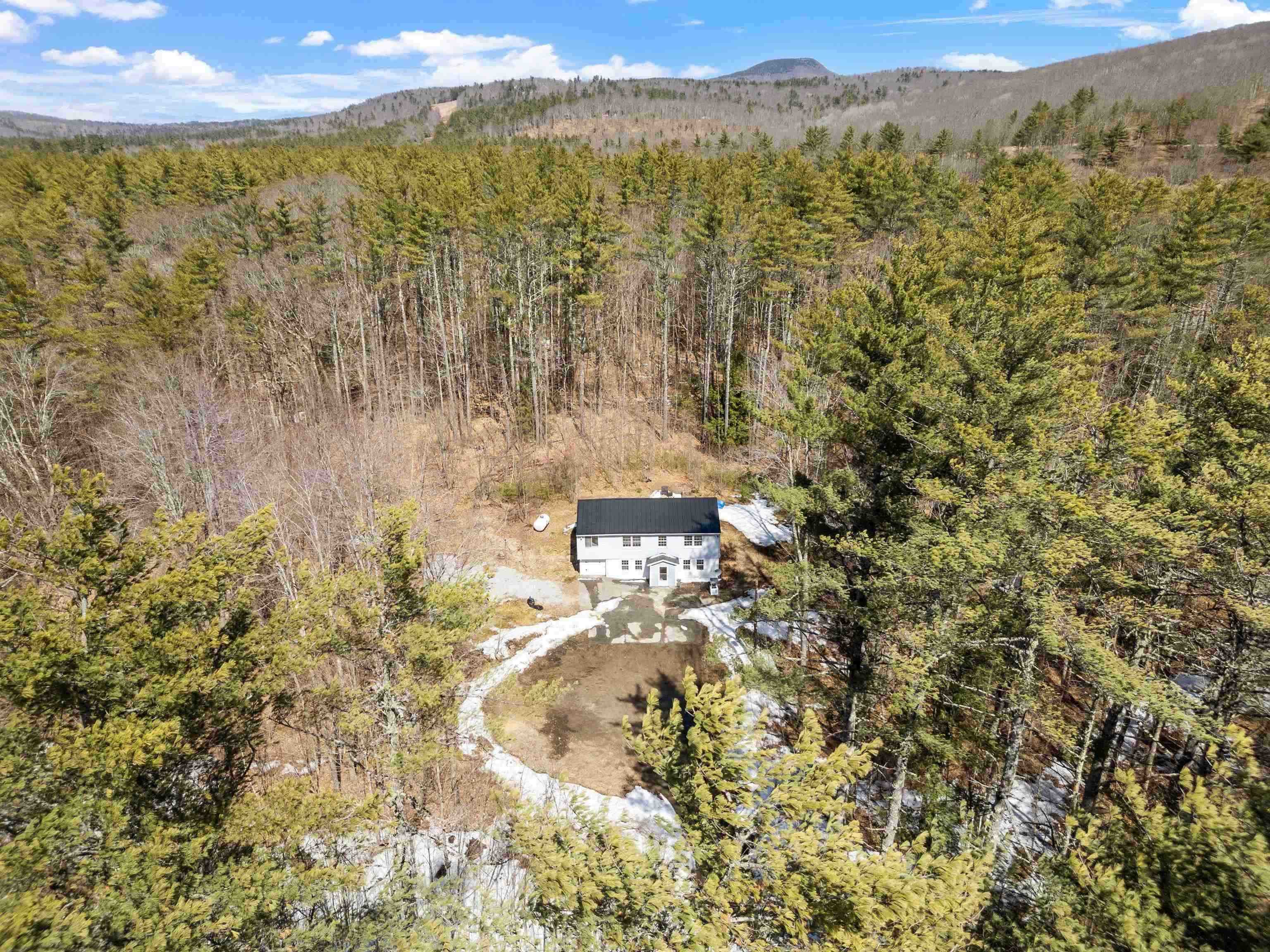 418 North Ashland Road Ashland, NH 03217 - Photo 3 of 28 Gallery Image 3