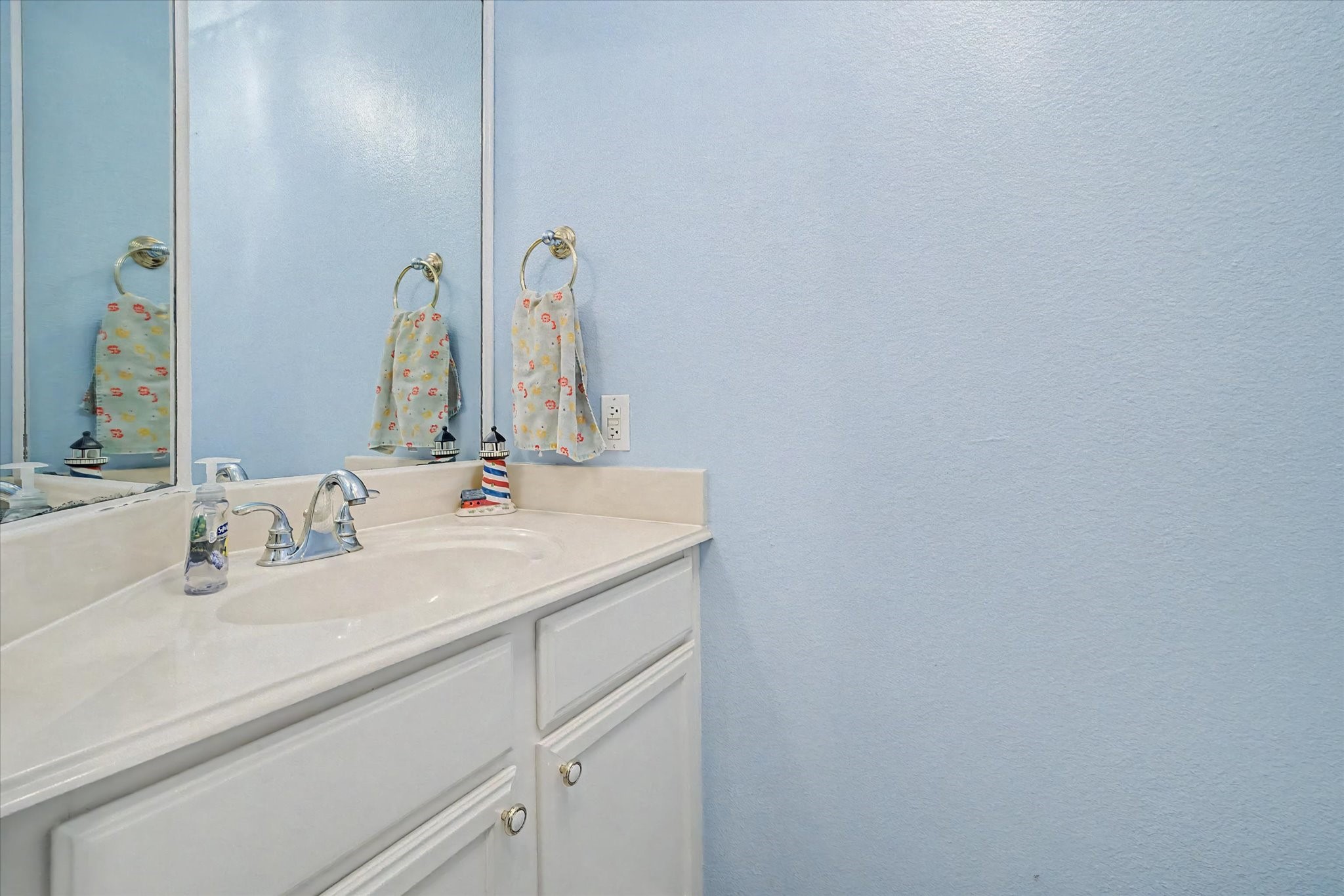 129 Lasso Street Angleton, TX 77515 - Photo 34 of 47