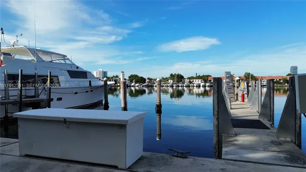 $650,000 | 3601 Northeast 207th Street, Unit E62, Aventura, FL 33180